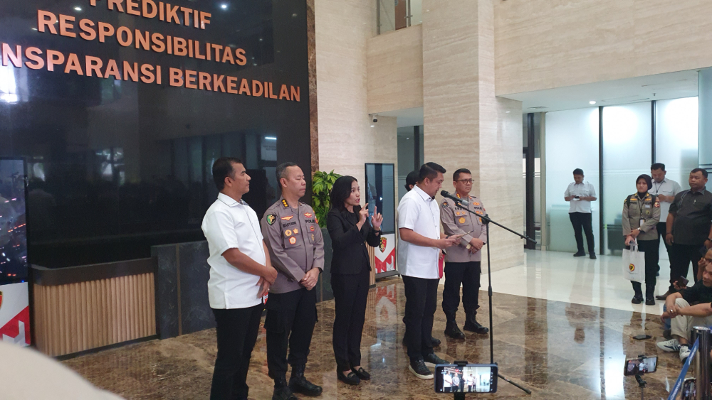 UMUM: Bareskrim Polri saat mengumkan hasil tes DNA Ridwan Kamil, Lisa Mariana dan anaknya CA, Rabu (20/8/2025). (Dok; Bareskrim Polri)
