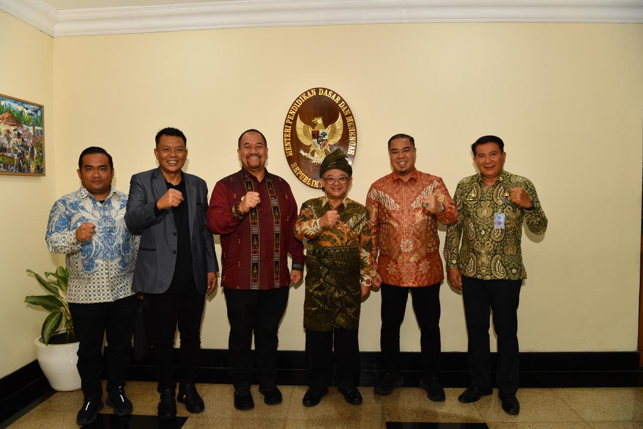 Mendikdasmen RI  Prof. Dr. Abdul Mu