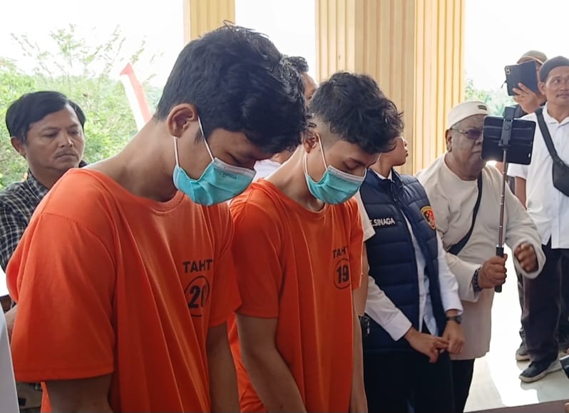 PELAKU: NA dan KH yang merupakan pelaku pencabulan pada gadis di bawah umur yang bunuh diri. (Dok: istimewa)
