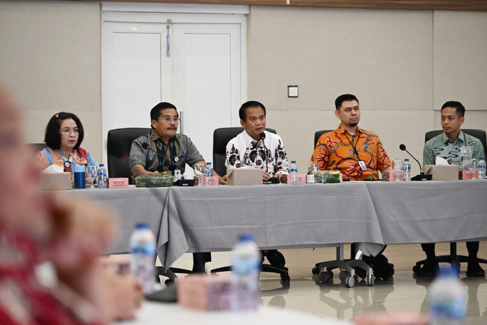 KERJA: Sekretaris Daerah Sumut Togap Simangunsong melakukan kunjungan kerja ke Kantor Badan Pendapatan Daerah (Bapenda) Sumut, Jalan SM Raja Medan, Kamis  (28/08/2025). (Dok: Diskominfo Sumut)