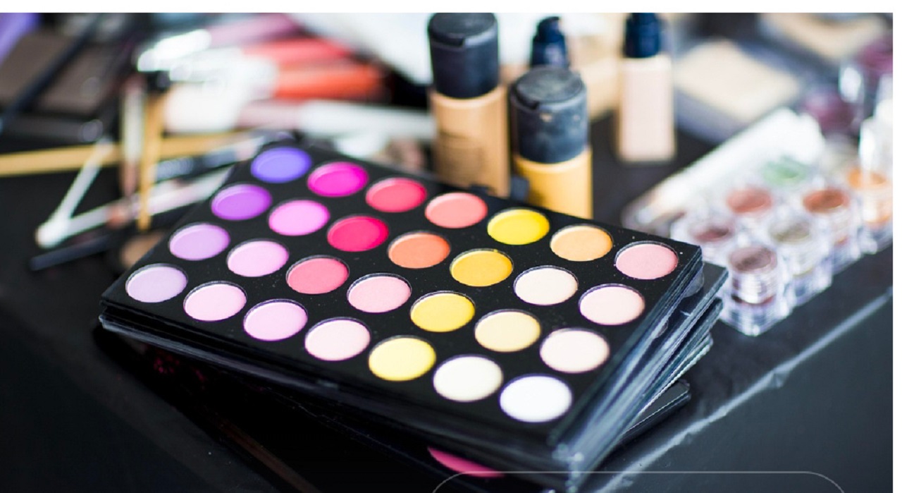 Ilustrasi make up (Pixabay.com).