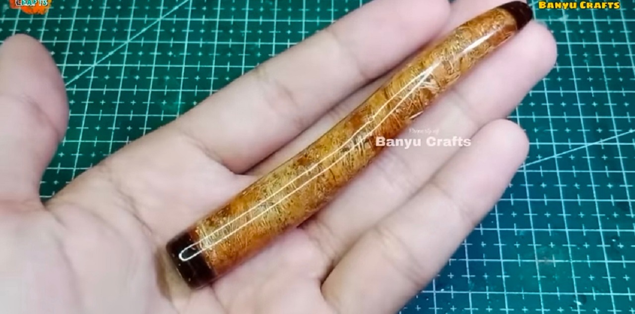 Membuat cangklong dari sabut kelapa (youtube Banyu&nbsp;Craft).