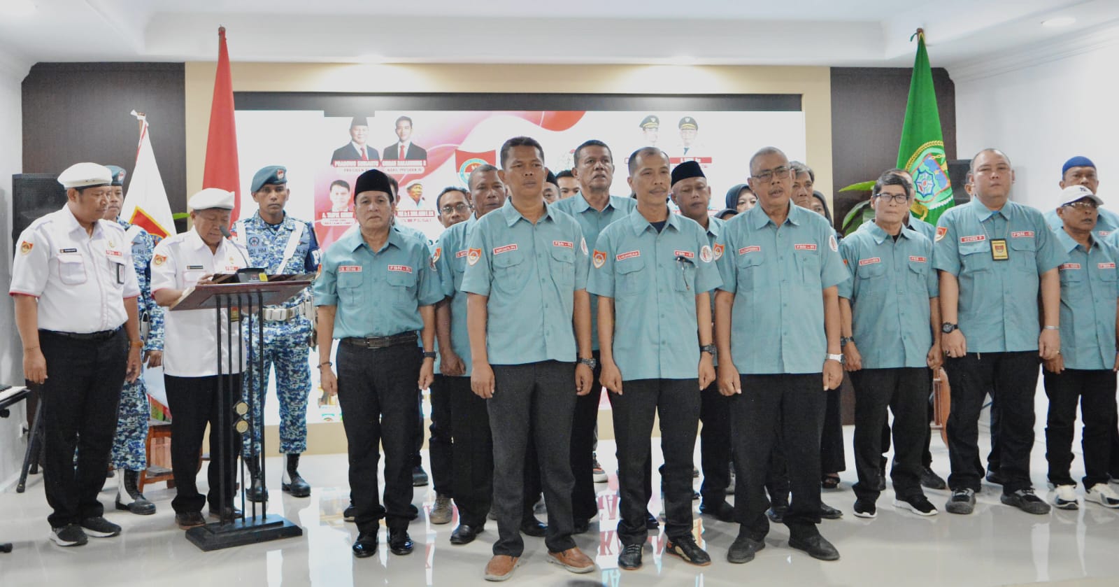 BELA NEGARA: Pelantikan DPW FBN Sumut di Aula Kantor Kesbangpol Provsu. (ISTIMEWA/SUMUT POS)