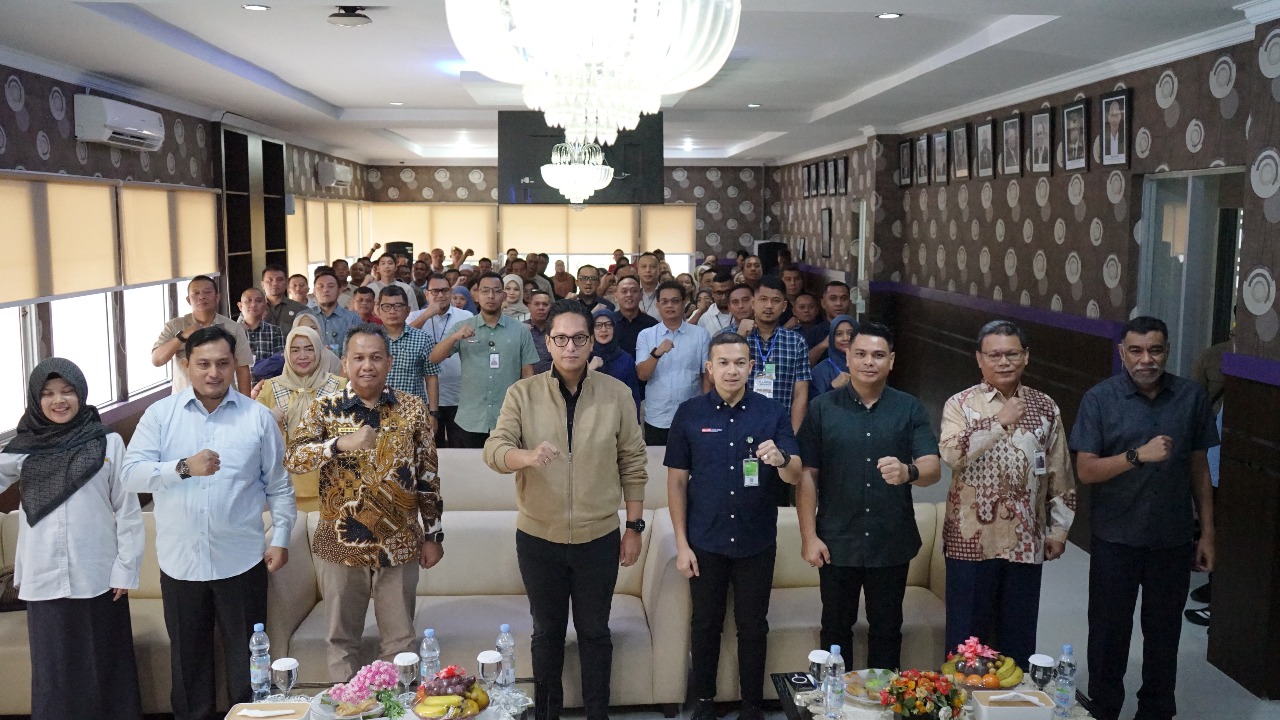 Wali Kota Medan, Rico Waas pada pembukaan Bimtek Penilai PBB-P2. (ISTIMEWA/SUMUT POS)