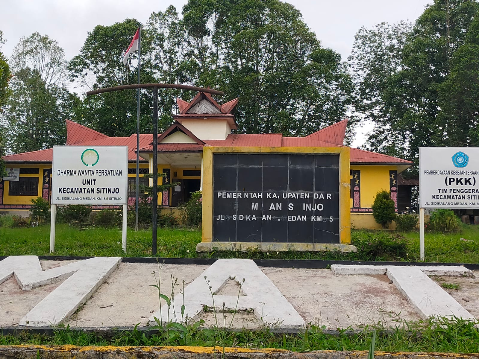 Kantor Camat Sitinjo di jalan Sidikalang-Medan, Desa Sitinjo, Kecamatan Sitinjo, Dairi.RUDY SITANGGANG/SUMUT POS)