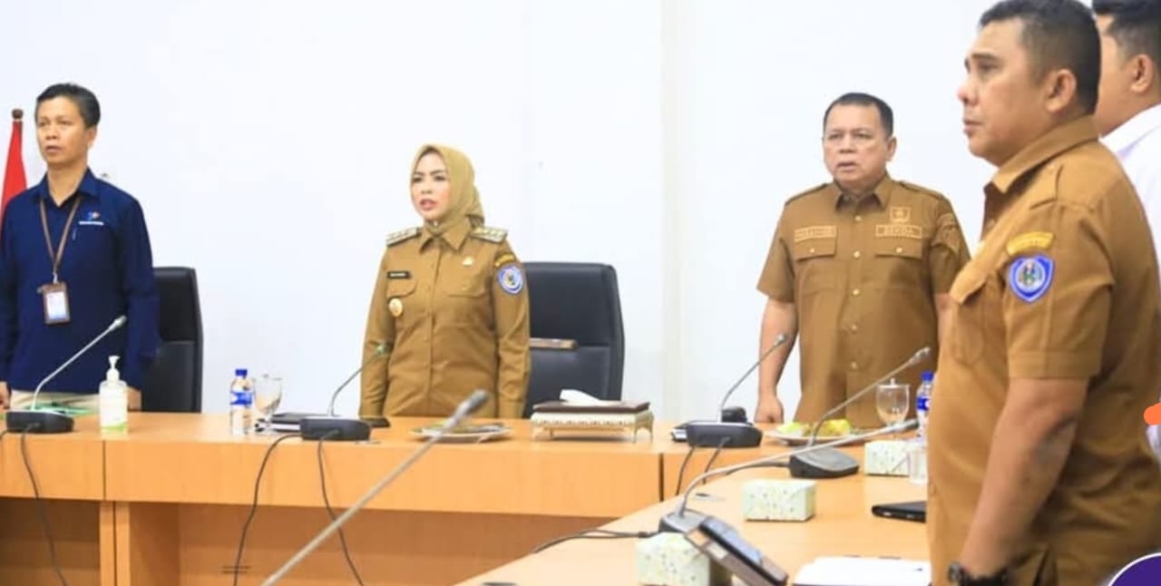 Zoom meeting Rapat koordinasi pengendalian inflasi dan penanggulangan kemiskinan daerah itu (FAJAR/SUMUT POS)