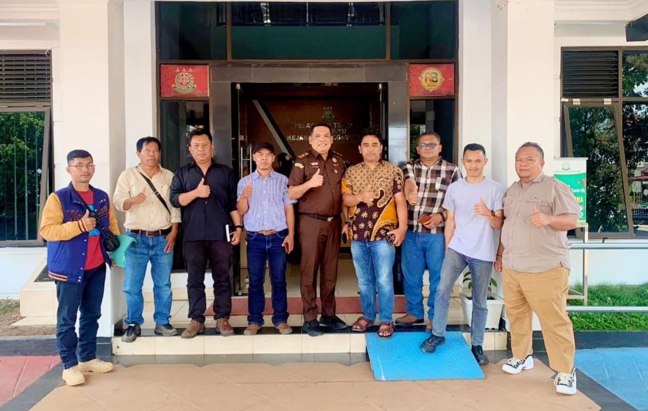 FORWAKA: Forwaka Karo saat melakukan audensi ke Kejari Karo. (SOLIDEO/SUMUT POS)