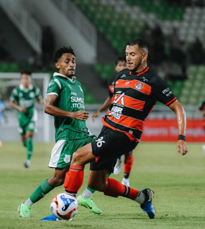 PSMS melawan Persekat di laga pembuka Pegadaian Championship 2025-2026. (ISTIMEWA/SUMUT POS)