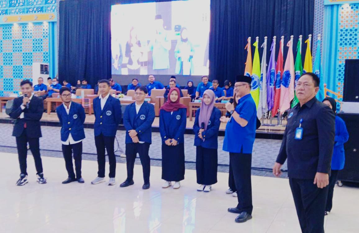 MAHASISWA BARU: PKKMB UMA bagi mahasiswa baru, Jumat (12/9). (ISTIMEWA/SUMUT POS)