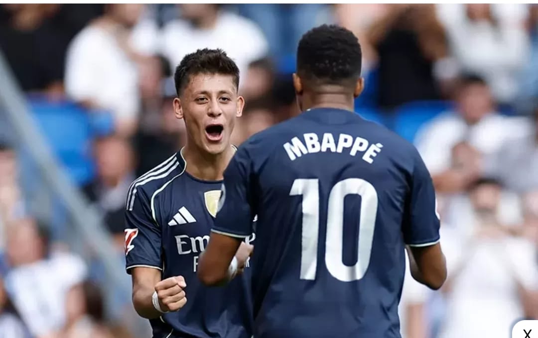 Kylian Mbappe dan Arda G&uumller merayakan gol ke gawang Real Sociedad yang membawa Real Madrid menang 2-1 di La Liga 2025/2026.(Foto: Real Madrid)