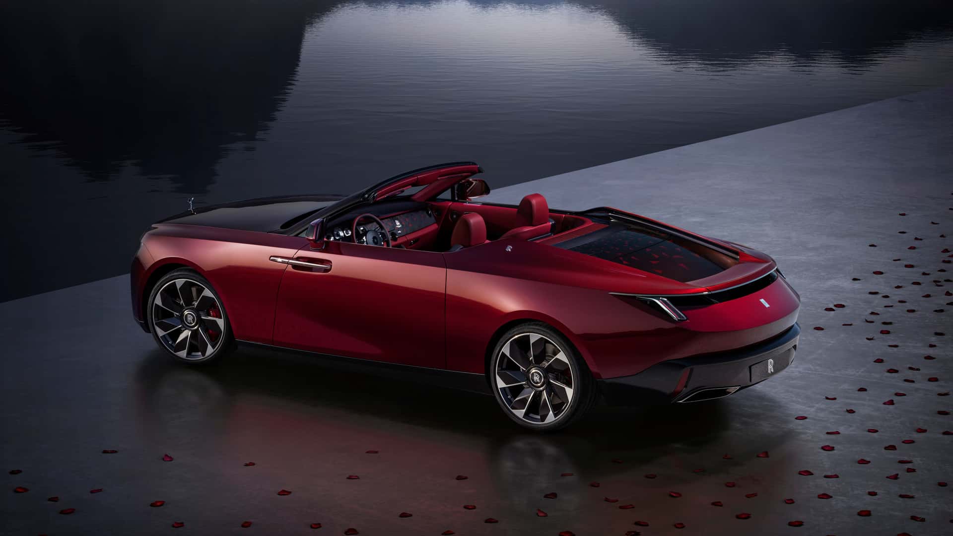 Rolls Royce La Rose Noire Droptai.(motor1.com)