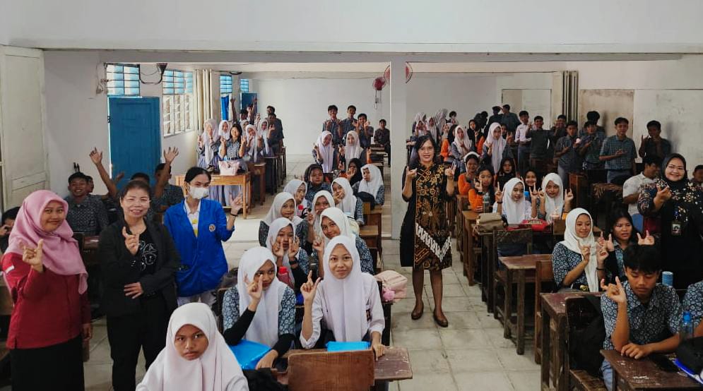 MITRA HUSADA: Pelaksanaan penelitian STIKes Mitra Husada Medan di PAB Saentis Percutseituan. (ISTIMEWA/SUMUT POS)
