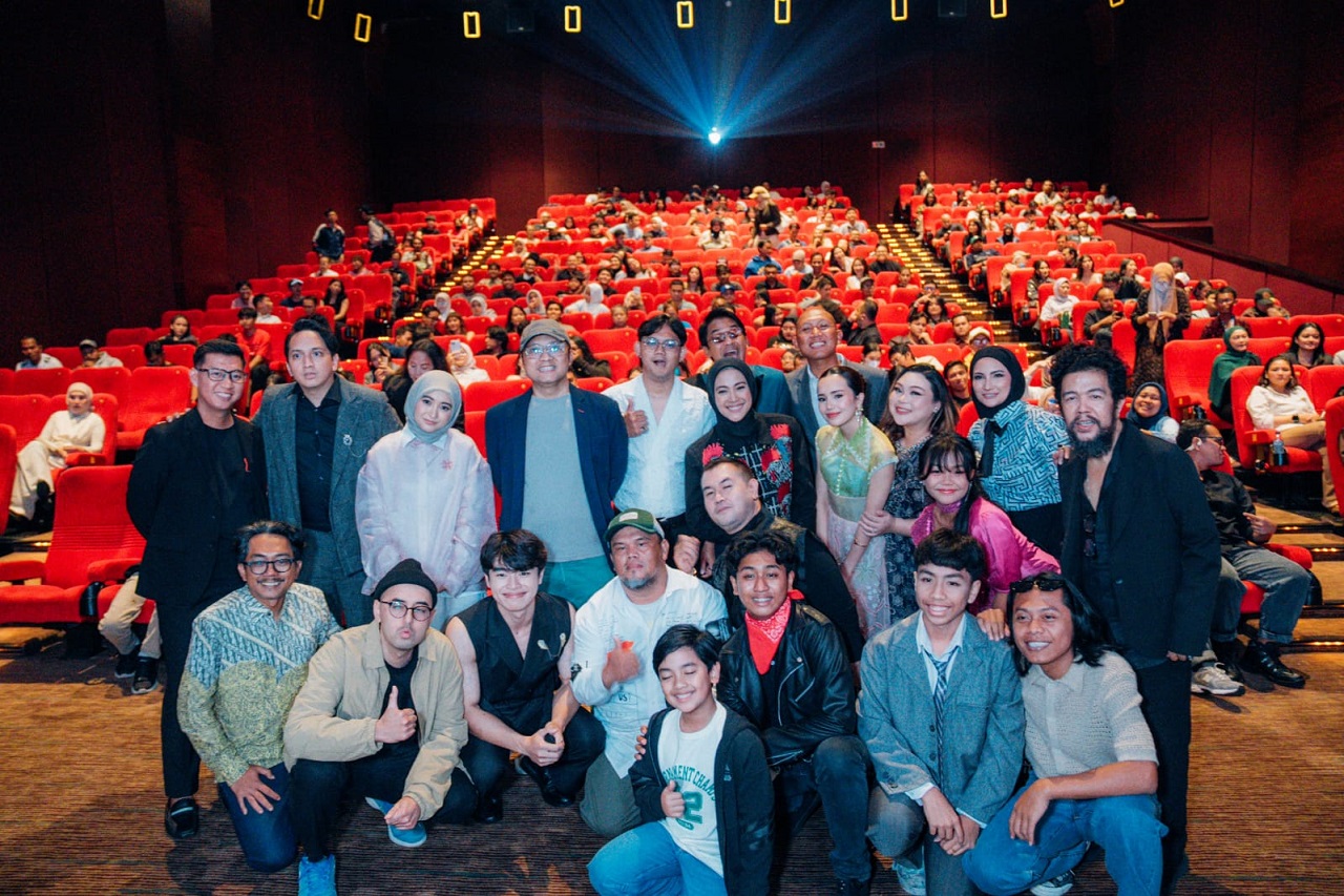 Oki Rengga bersama warga Medan hadir langsung nonton bareng Film