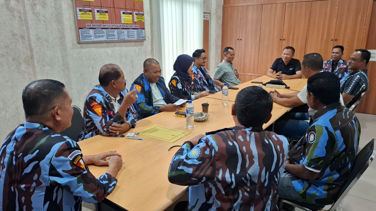 Ketua DPD Ikatan Pemuda Karya (IPK) Batubara, Jhonatal  Pangaribuan, Ketua Harian Basri Saragih , Ketua Panitia Zulkifli Nasution dan Sekretaris Affan Aulia Saragih saat audensi di Polres Batubara.
