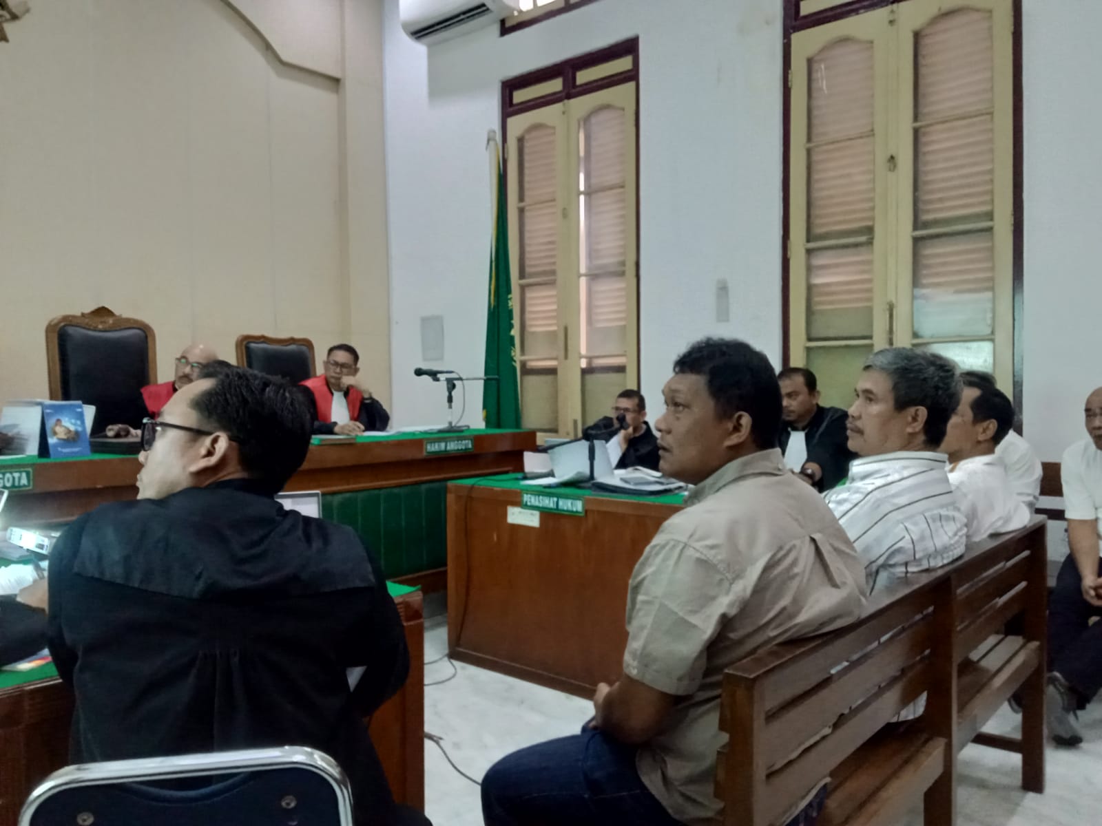 Tiga saksi dihadirkan memberikan keterangan atas kasus dugaan korupsi proyek jalan di Paluta, Rabu (24/8). (AGUSMAN/SUMUT POS)