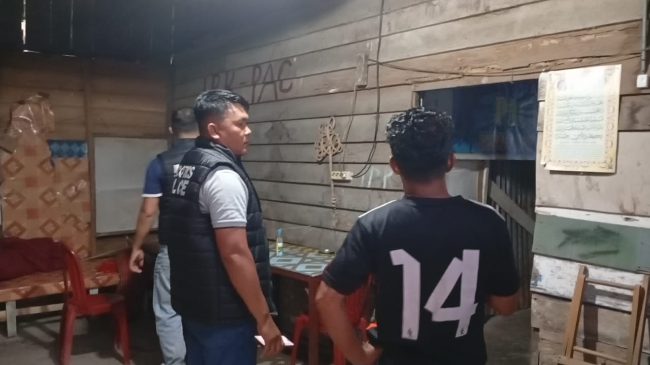 Satresnarkoba Polres Labuhanbatu tindaklanjuti video pria diduga konsumsi narkoba sabu (fajar)