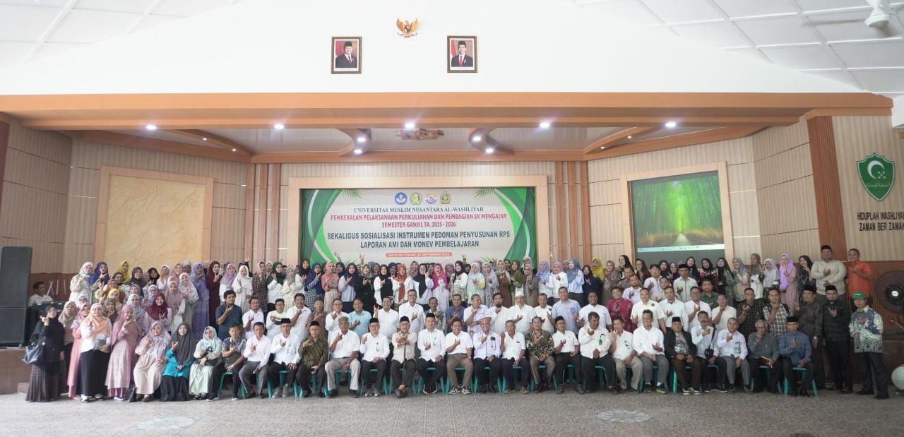 SOSIALISASI: Dr H Firmansyah MSi bersama ketua BPH dan dosen UMN Al-Washliyah pada kegiatan sosialisasi. (ISTIMEWA/SUMUT POS)