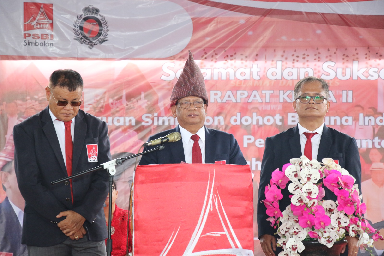 SAMBUTAN: Ketua PSBI Wilayah Pematangsiantar Lesmon Simbolon&nbsp;saat menyampaikan kata sambutan. (Dok: istimewa for Sumut Pos)