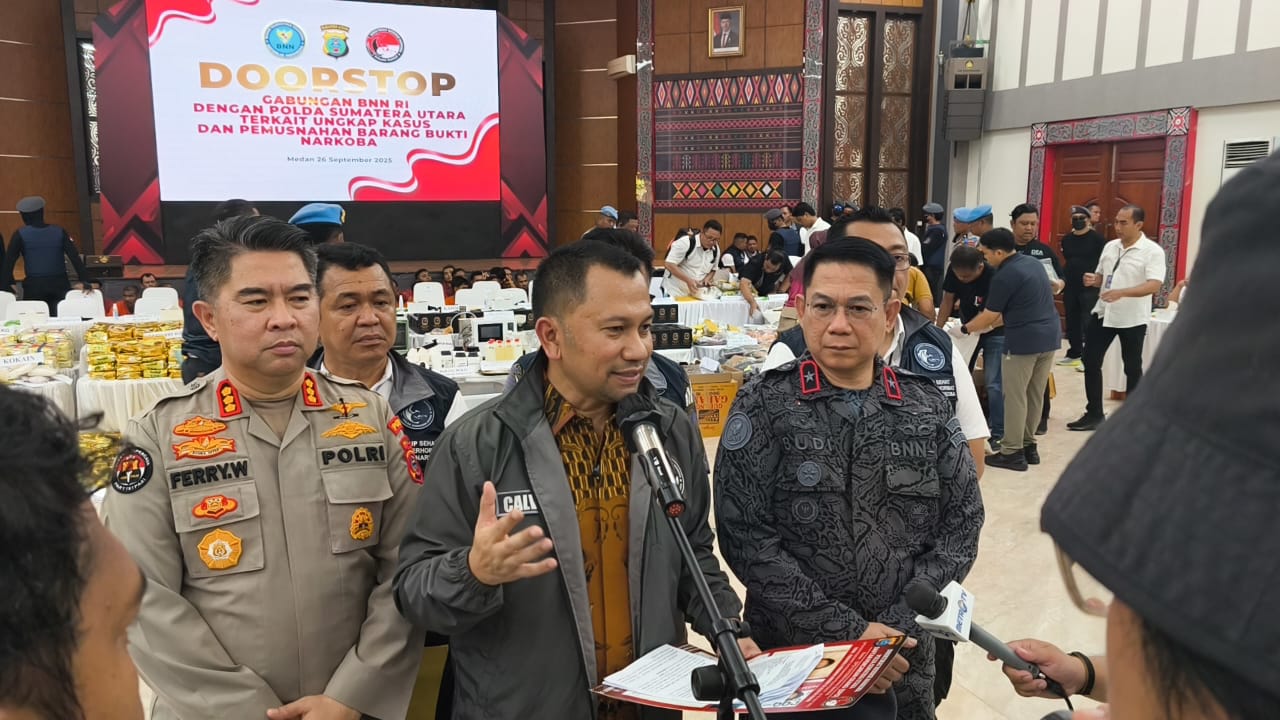 KETERANGAN: Diresnarkoba Polda Sumut), Kombes Pol Jean Calvijn Simanjuntak saat memberikan keterangan. (Dok: istimewa for Sumut Pos)