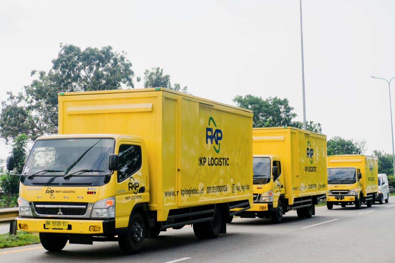 Truk RKP Logistic yang siap mengantarkan paket masyarakat ke seluruh Indonesia. (Dok: RKP Logistic)