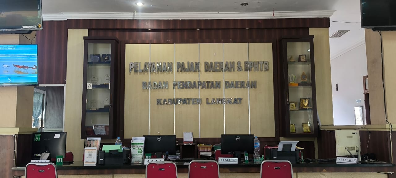 Ruangan pelayanan pajak daerah di Kantor Bapenda Langkat, Stabat. (Teddy Akbari/Sumut Pos)