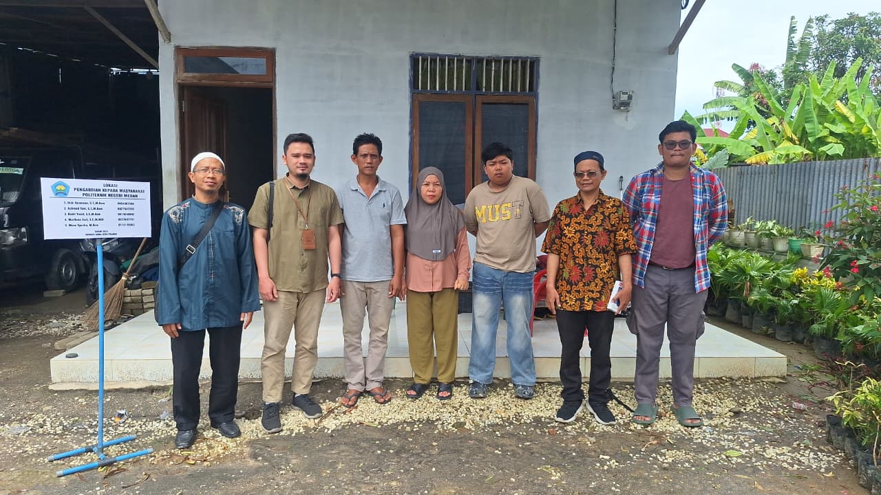 im dosen dari Polmed saat melaksanakan PKM, di Desa Delitua, Kecamatan Namorambe, Kabupaten Deliserdang, Provinsi Sumatera Utara. (Sumut Pos/Dokumen Pribadi)