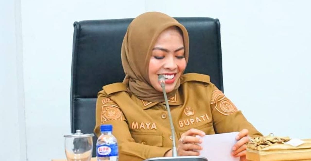 Bupati Labuhanbatu Maya Hasmita memimpin langsung Rapat Penyusunan Peraturan Bupati (Perbup) sebagai turunan dari Peraturan Daerah (Perda) Nomor 1 Tahun 2024 (FAJAR/SUMUT POS)