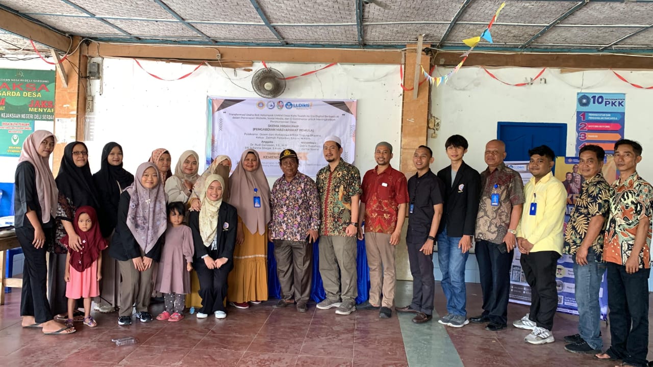 Foto Bersama : Foto Bersama pada Puncak kegiatan PKM di Desa Kuta Tualah. (ISTIMEWA/SUMUT POS)