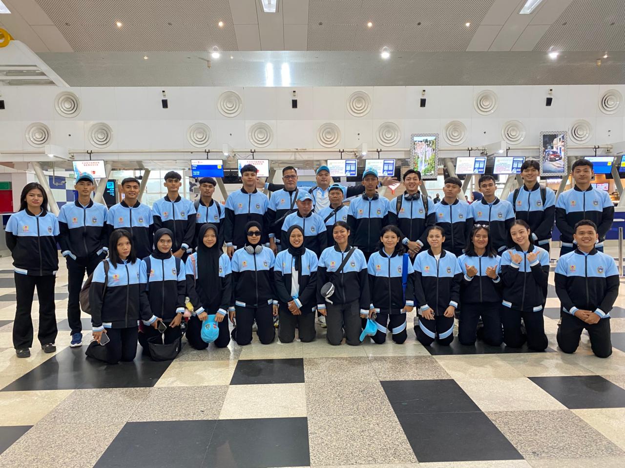 Tim Taekwondo Sumut saat jelang berangkat ke PON Bela Diri 2025 di Bandara Kualanamu. (Dok pribadi)