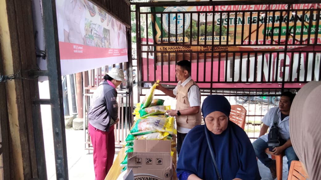 Rumah Aspirasi Romo Center yang berada di Jalan Bakti Luhur, Kelurahan Dwikora, Kecamatan Medan Helvetia, Senin (13/10/2025). (ISTIMEWA/SUMUT POS)