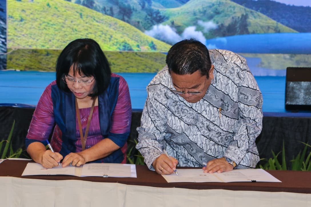 MoU: Wesly Silalahi menandatangani Nota Kesepahaman (MoU) tentang Penyediaan, Pemanfaatan, dan Pengembangan Data serta Informasi Statistik untuk Mendukung Pembangunan Daerah di Sumut. (Dok: ist)