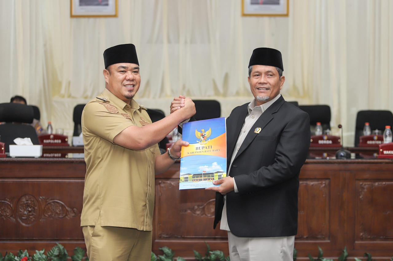 Wakil Bupati Batubara   Syafrizal, S.E., M.AP., sampikan  Nota Pengantar Ranperda  tentang Tanggung Jawab Sosial Perusahaan atau  Corporate Social Responsibility (CSR). (KOMINFO BATUBARA/SUMUT POS)