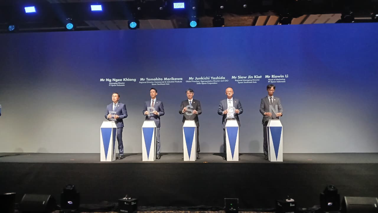 Manajeman Epson dalam rangkaian Epson Innovation Day yang digelar di Hotel Indonesia Pada awal Oktober 2025..( ARI ISWANDI/SUMUT POS)