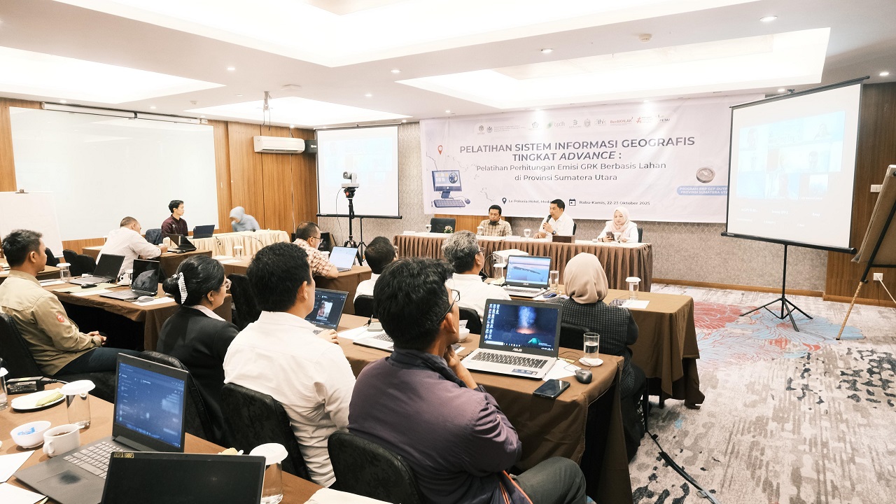 DLHK Sumut bersama Yayasan PETAI menggelar pelatihan GIS.
