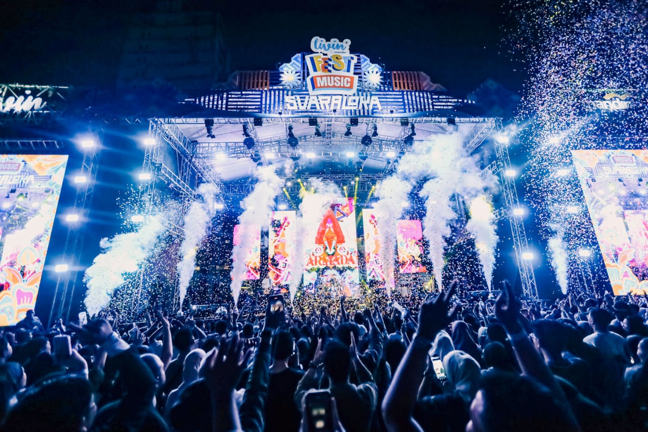 Kemegahan Suara Loka Festival persembahan Antara Suara, Gold Live Indonesia dan Bank Mandiri)  (Foto&nbsp;:&nbsp;Antara&nbsp;Suara)