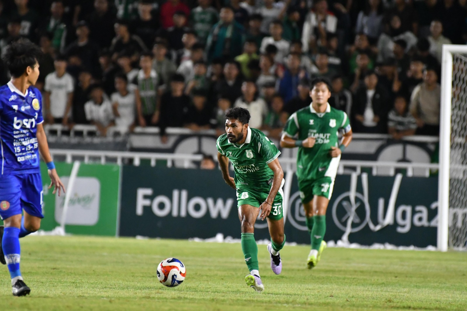 KALAHKAN: Rifal Lastori memiliki motivasi mengalahkan Garudayaksa FC di Stadion Utama Sumatera Utara, Jumat (31/10/2025) malam. (Dok MO PSMS)