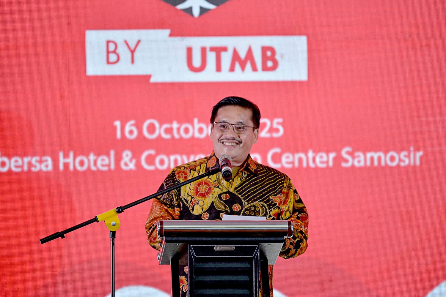 PENSIUN: Sekretaris Daerah (Sekda) Provinsi Sumatera Utara, Togap Simangunsong, resmi mengakhiri masa tugasnya pada hari ini, Jumat (31/10/2025).