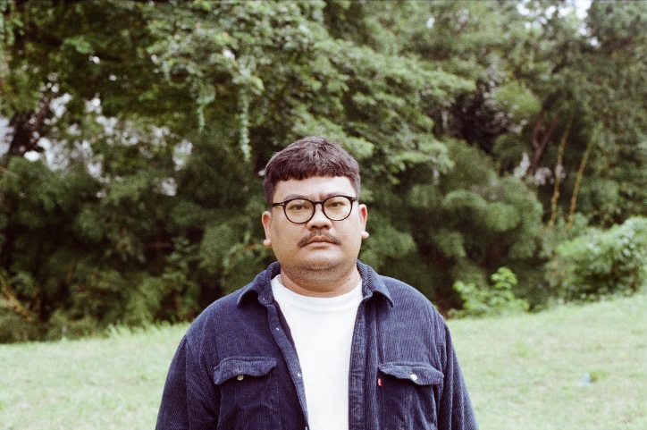 Penyanyi Lagu berjudul