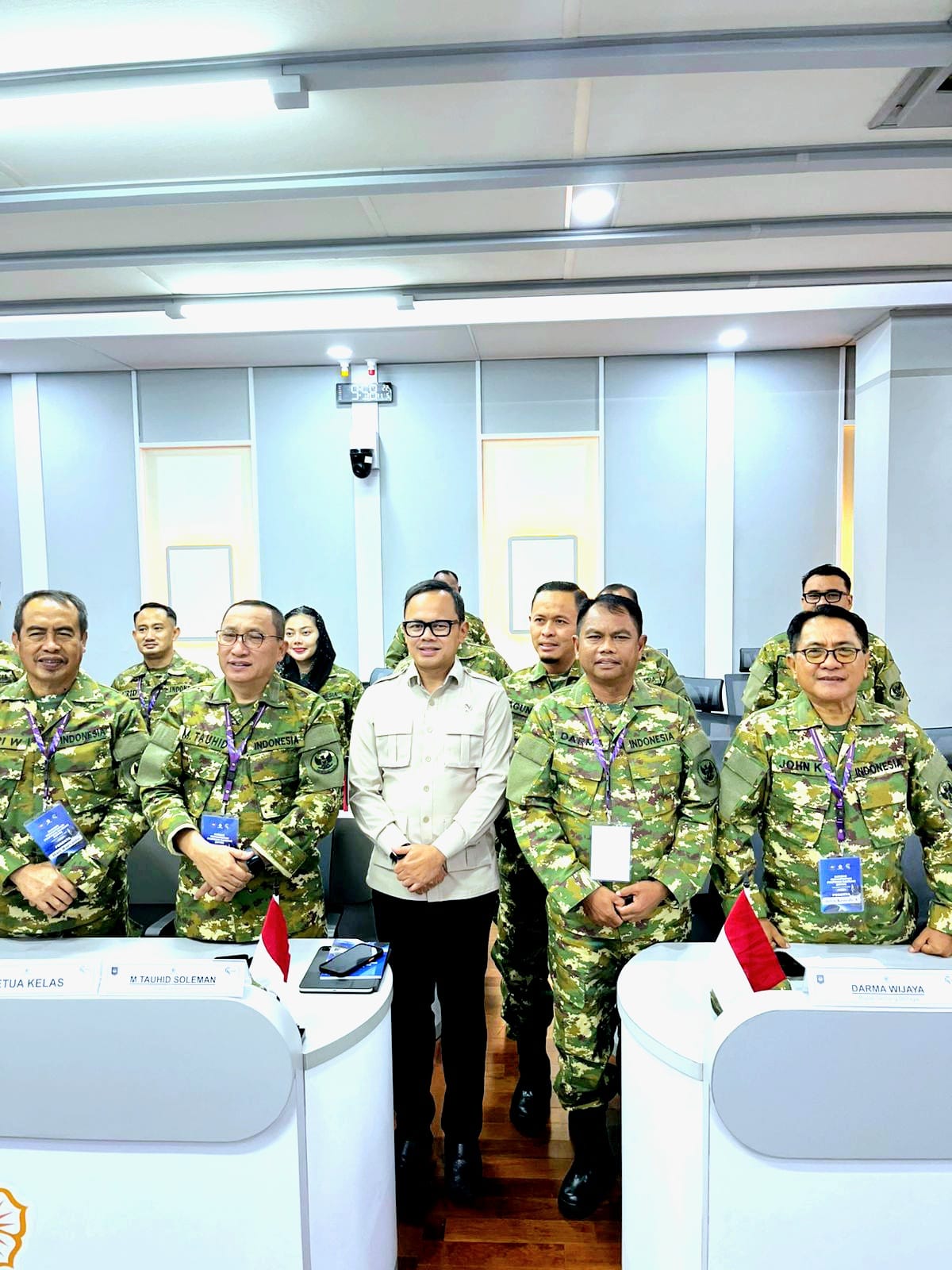 Bupati Sergai Darma Wijaya saat ikuti pemantapan pimpinan daerah diselenggarakan Lemhannas RI yang bekerja sama dengan institusi ternama, LKYSPP Singapore. (ISTIMEWA/SUMUT POS)