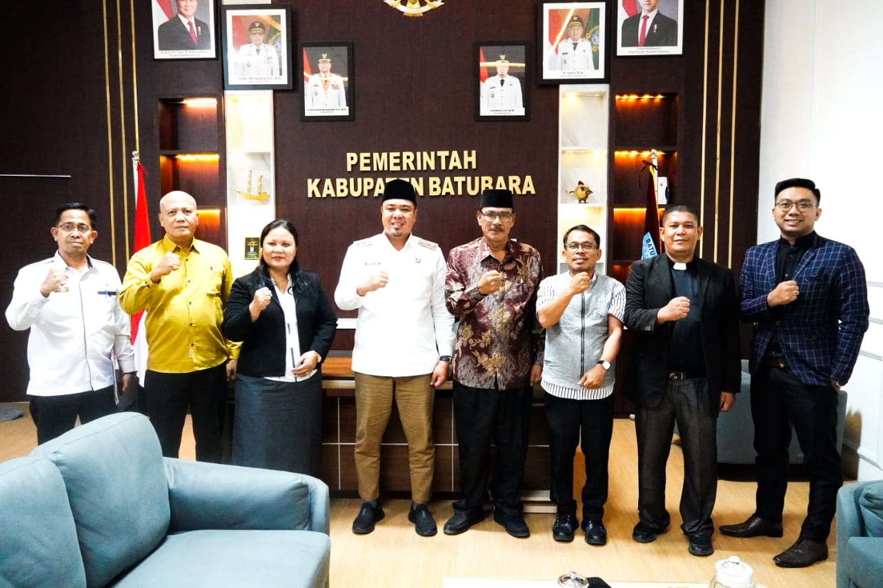 Wabup batubara Syafrizal, S.E., M.AP saat menerima audiensi  Pengurus Persekutuan Gereja-Gereja di Indonesia Daerah (PGID) Batubara,  (Kominfo Batubara/Sumut Pos)