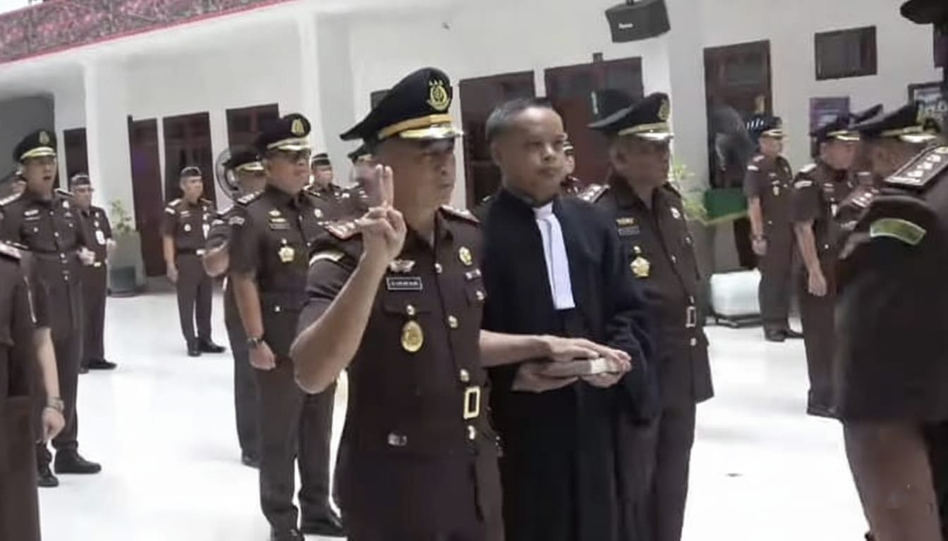 Suasana pelantikan  Satria Abdi menjabat  Kepala Kejaksaan Negeri kota Tebingtinggi. (ISTIMEWA/SUMUT POS)