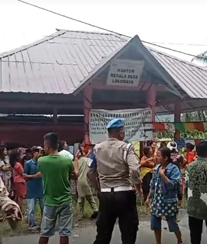 DISEGEL : Kantor Desa Lolomaya, Kecamatan O