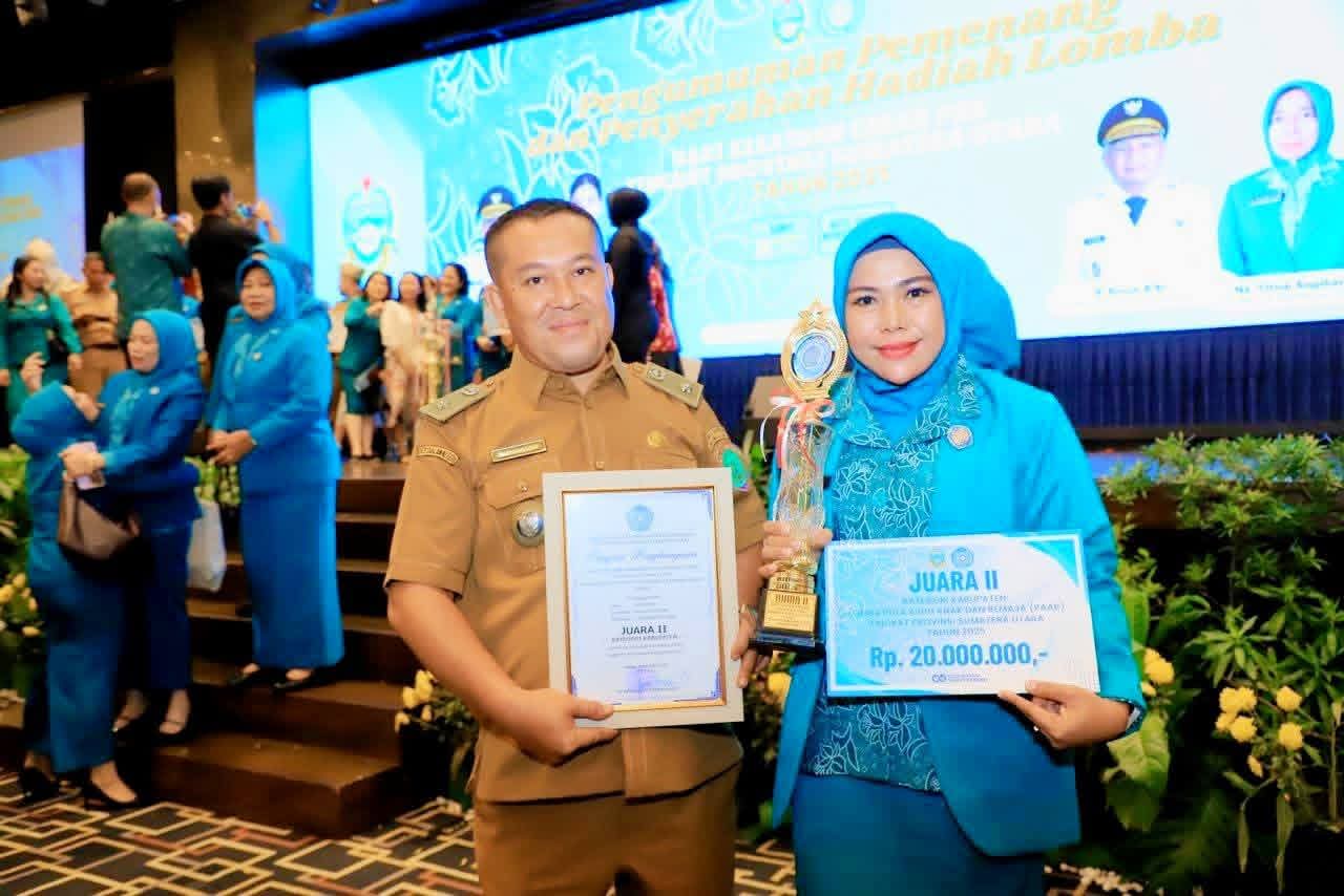 JUARA: Desa Sidua-dua Kabupaten Labura berhasil meraih juara 2 dalam Lomba Pola Asuh Anak dan Remaja. (Dok: istimewa)