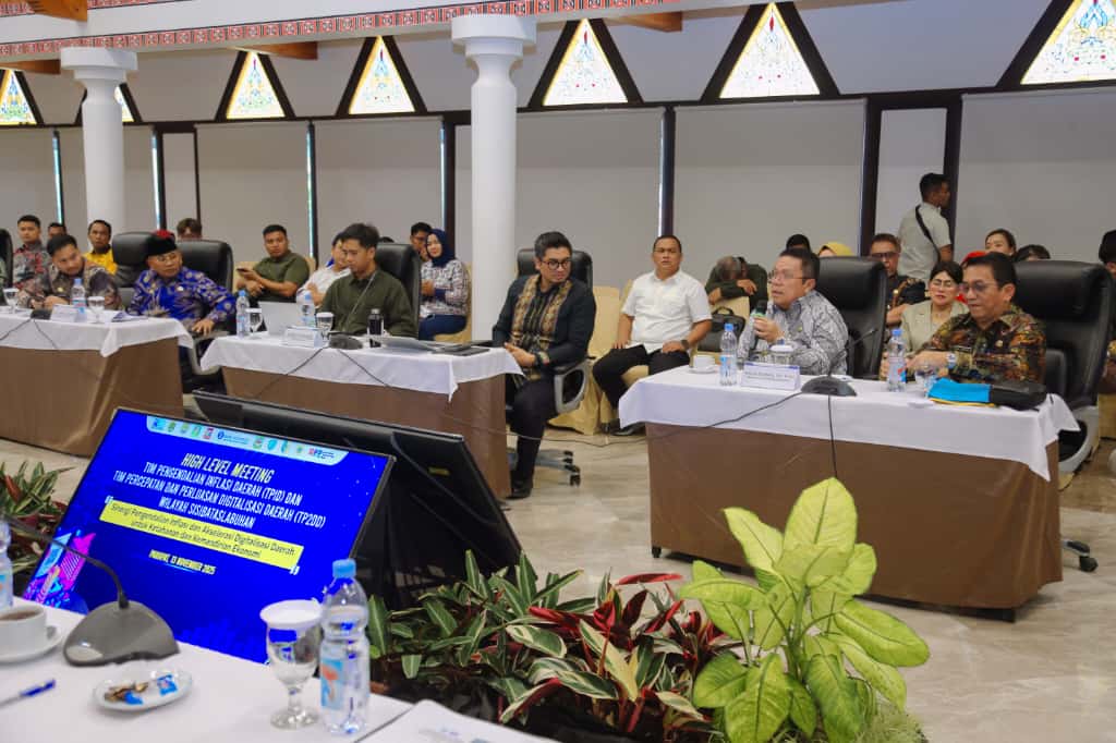 Walikota Siantar Wesly Silalahi ketika menyampaikan pemaparan tentang langkah pengendalian inflasi Kota Siantar. (ISTIMEWA/SUMUT POS)