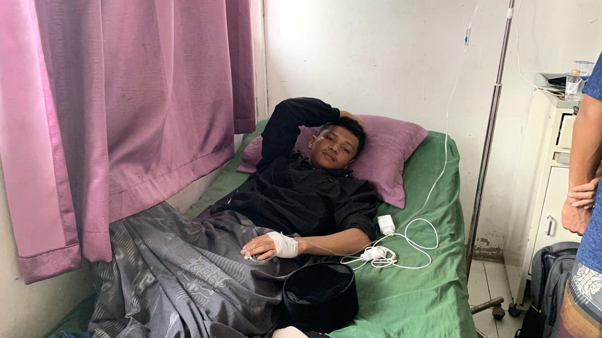 DIRAWAT: Redi Noverdi,  santri dari Yayasan Dayah Bahrul &lsquo;Ulum Diniyah Islamiyah  Mesja Lamno, Aceh Jaya, mendapat pelayanan medis melalui progtram JKN segmen PBI-JK.