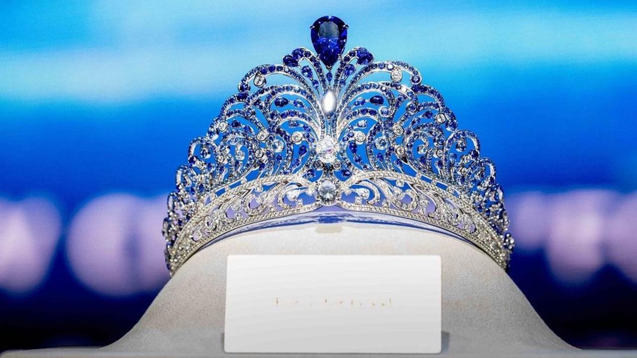 Mahkota Miss Universe. (Dok: instagram @annejkn.official)