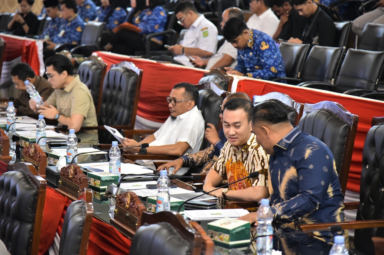 Para anggota DPRD Kota Medan.