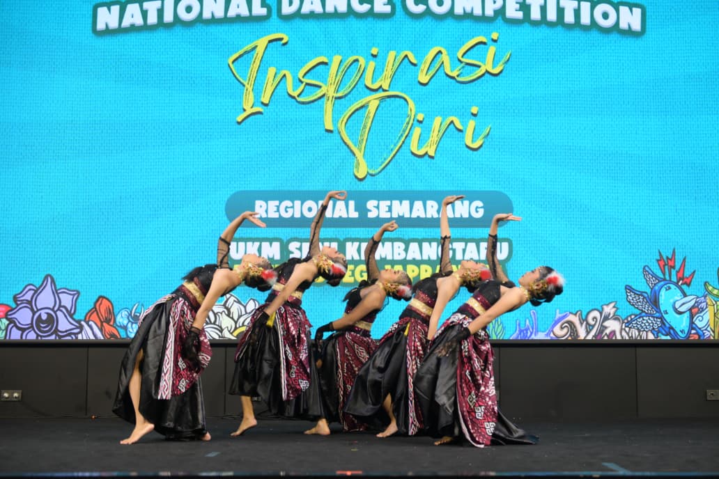 Generasi muda menampilkan kreativitas menari saat mengikuti event National Dance Competition yang digelar iForte di Kota Semarang, baru-baru ini. (ISTIMEWA/SUMUT POS)