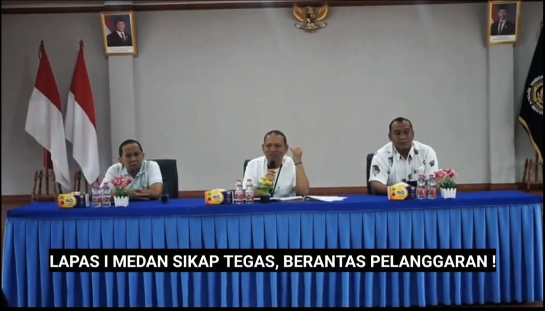 Kalapas, Herry Suhasmin, memimpin langsung penguatan pengamanan melalui rapat internal sekaligus menginstruksikan pemeriksaan hunia WBP. (ISTIMEWA/SUMUT POS)