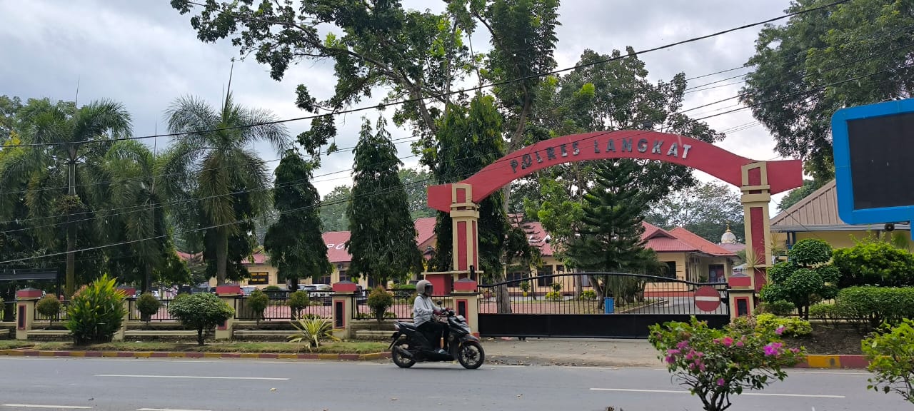Markas Komando Polres Langkat di Jalan Proklamasi, Kelurahan Kwalabingai, Stabat. (Teddy Akbari/Sumut Pos)